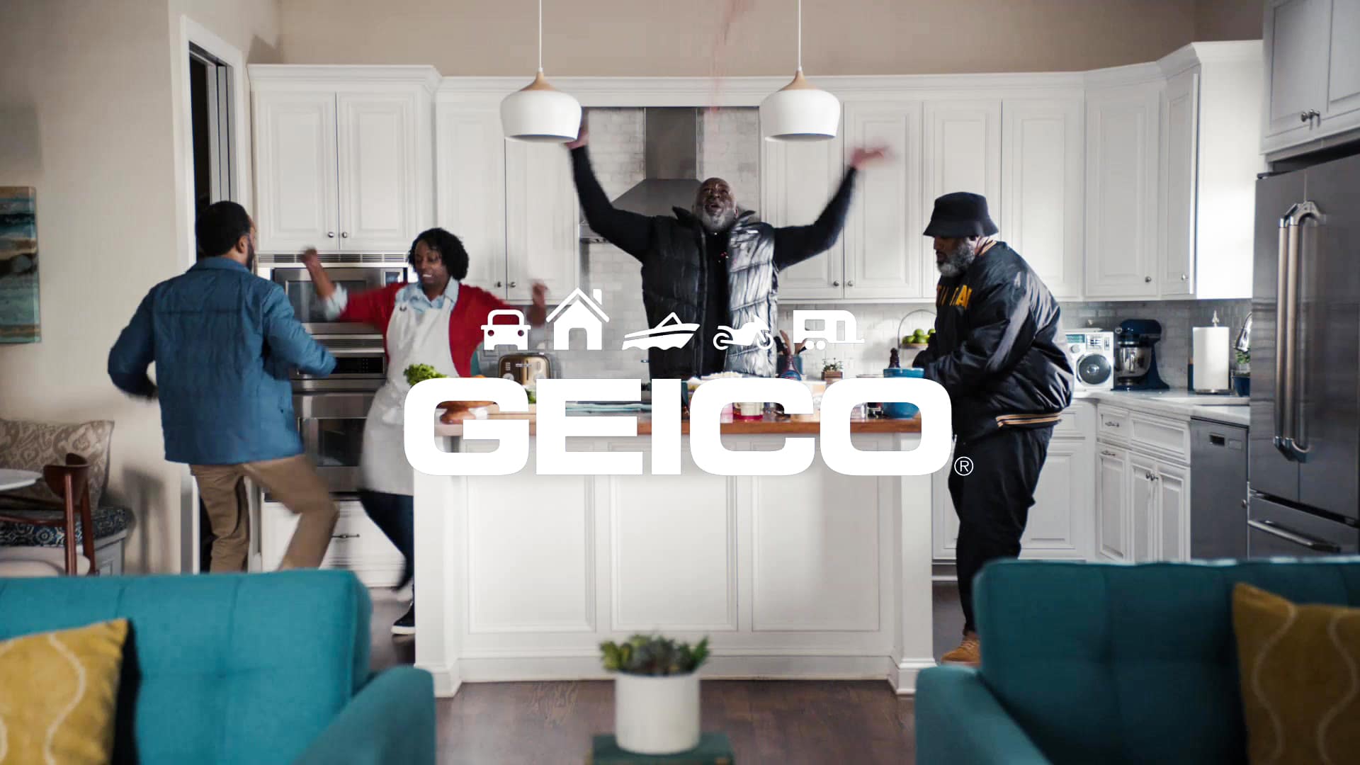 end of geico scoop there it is commercial featuring Tag Team
